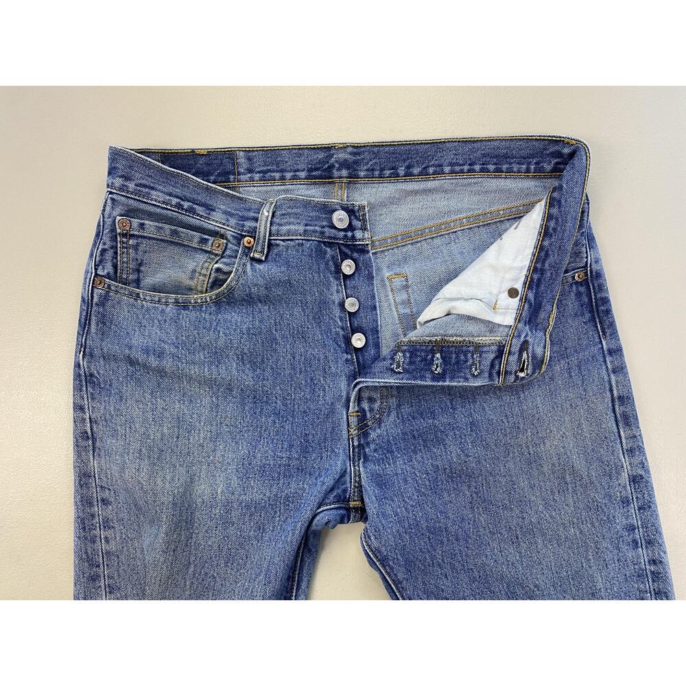 Vintage Y2K Levis 501 Jeans Mens 32x32 Button Fly Blue Straight Leg Medium Wash - Picture 12 of 16